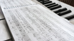 Quelles différences entre composer, arranger, harmoniser ou improviser ?